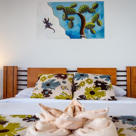 Hotel Miconia Puerto Baquerizo Moreno Kültér fotó