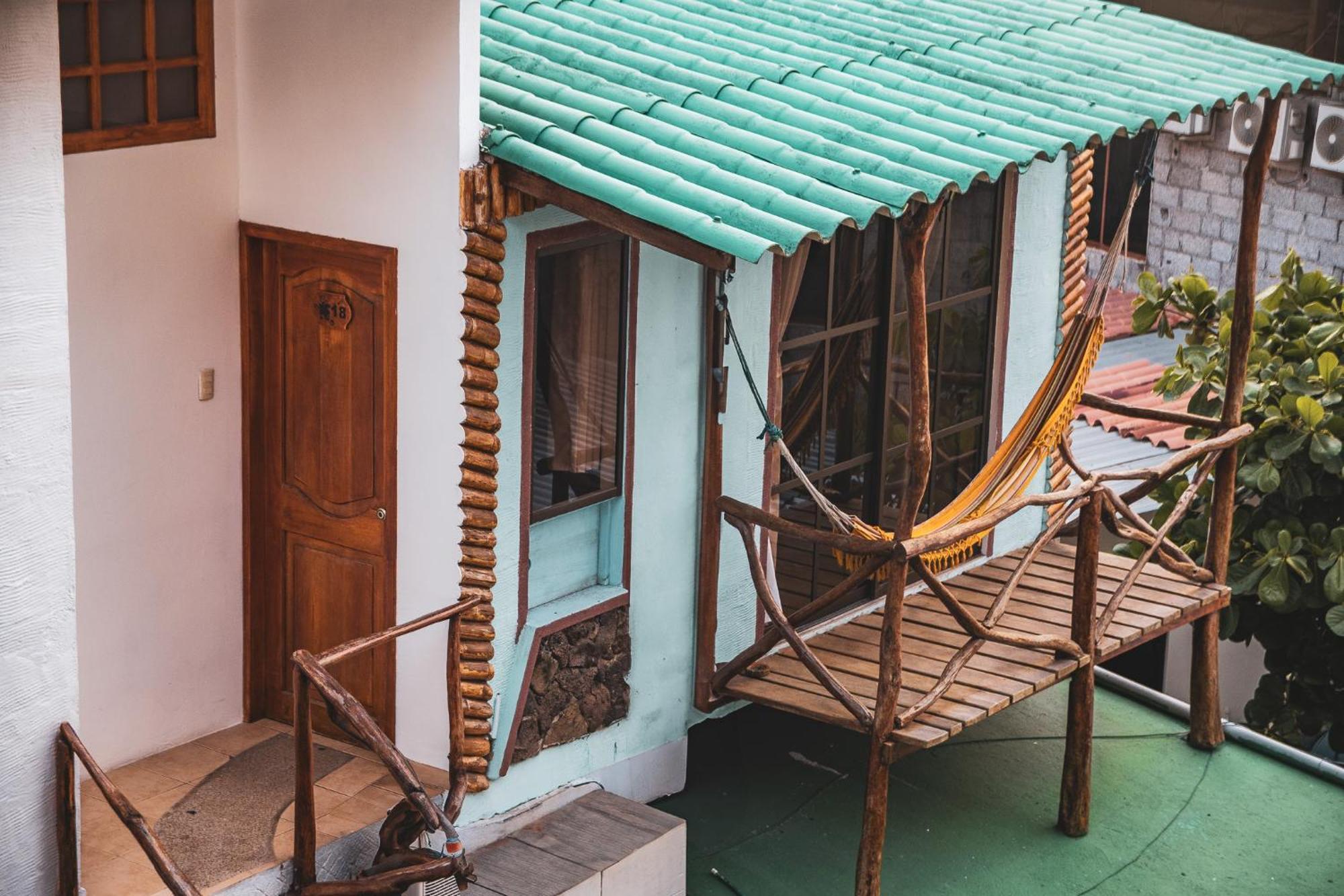 Hotel Miconia Puerto Baquerizo Moreno Kültér fotó